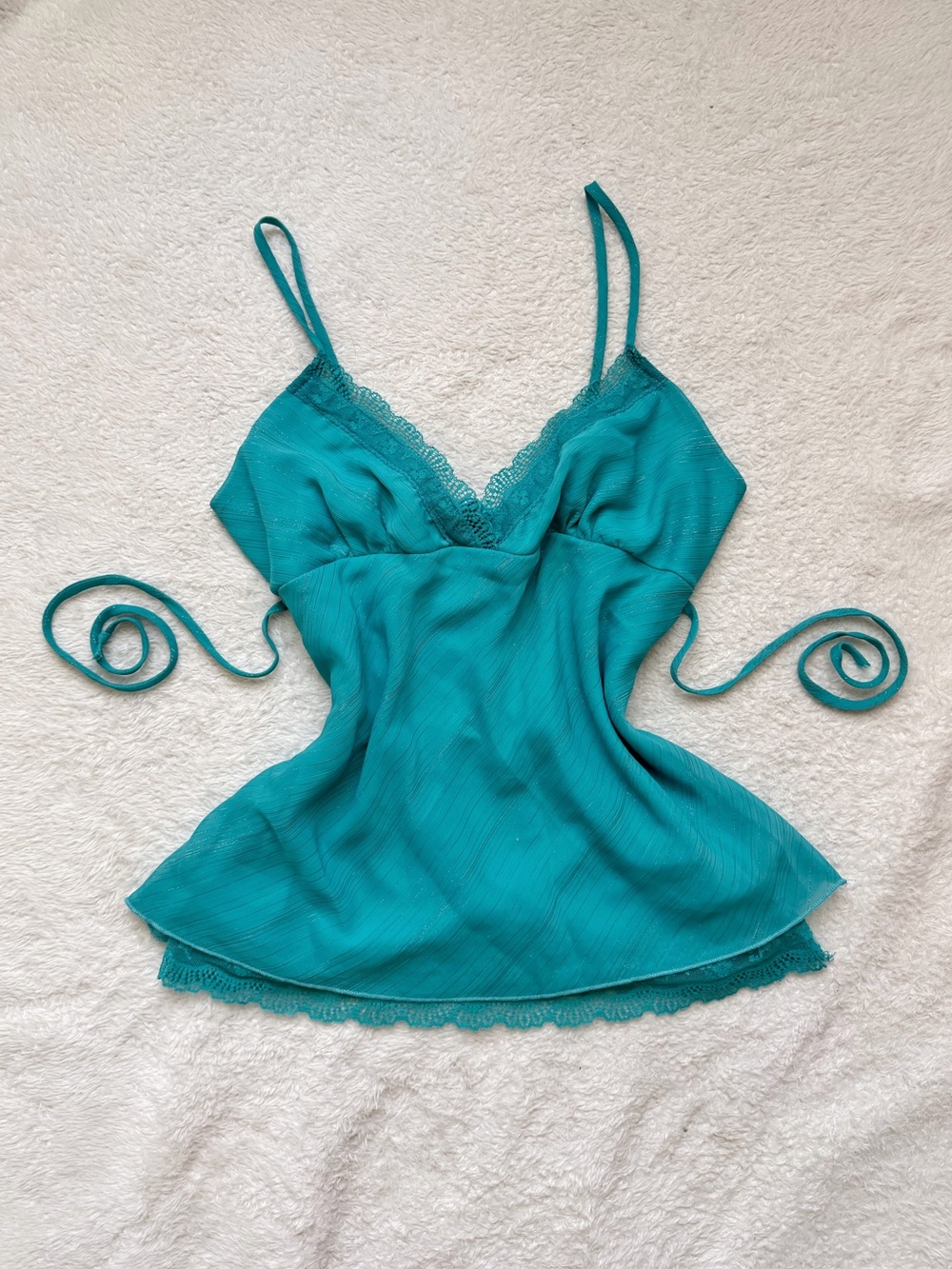 Stunning y2k tempted teal lace trim cami top